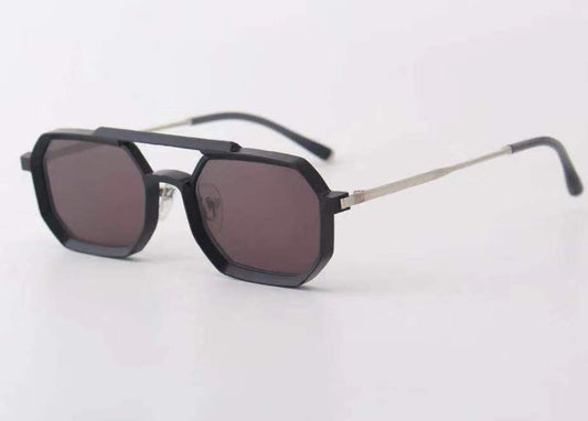 Small Square Geometric Fashion Sunglasses - Iris Fashion Inc. | Wholesale Sunglasses and Glasses