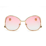 CD05 Women's Trendy Oversize Pantone Lens Sunglasses - Iris Fashion Inc. | Wholesale Sunglasses and Glasses