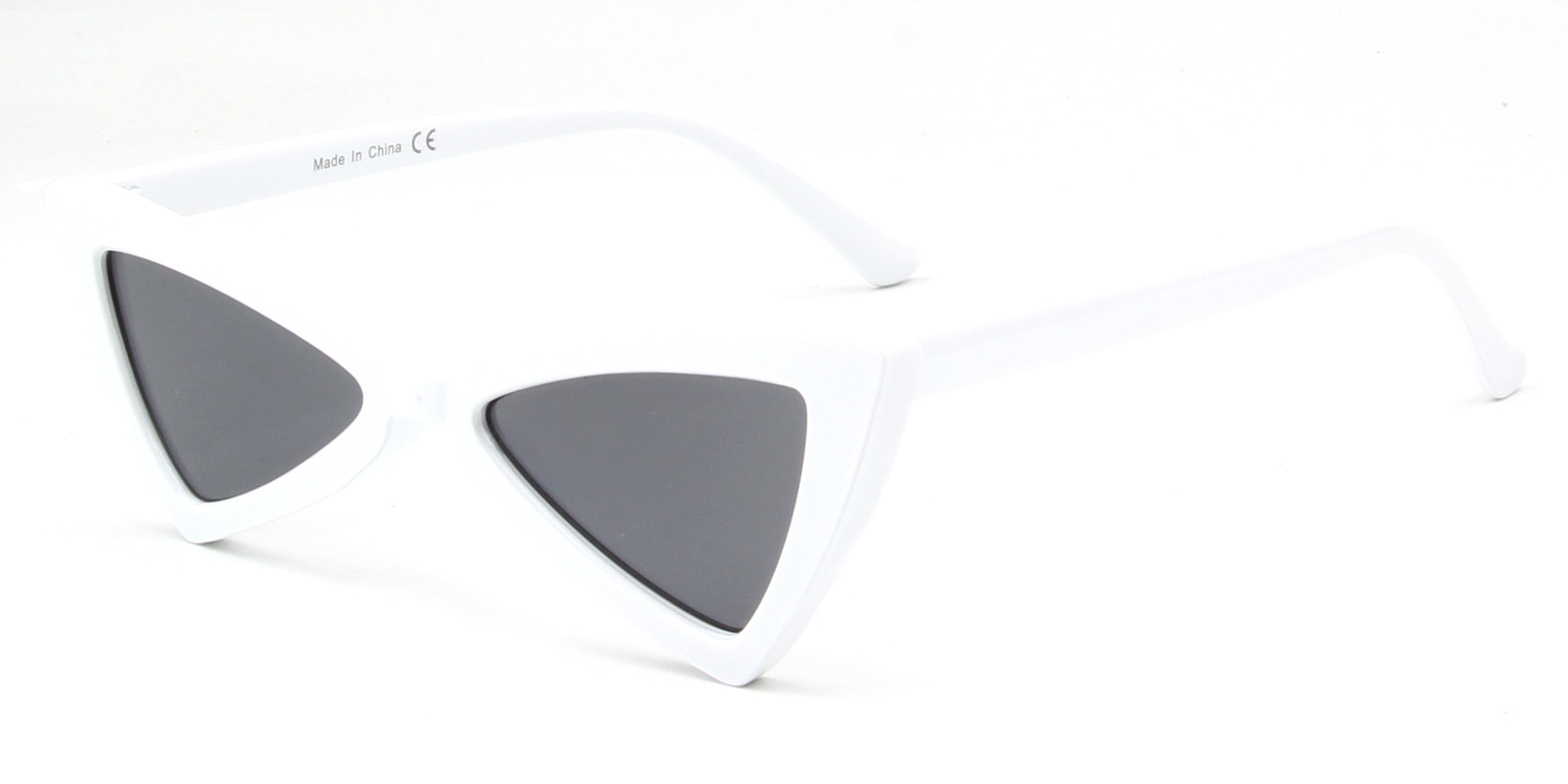 S1053 - Women High Pointed Cat Eye Sunglasses - Iris Fashion Inc. | Wholesale Sunglasses and Glasses