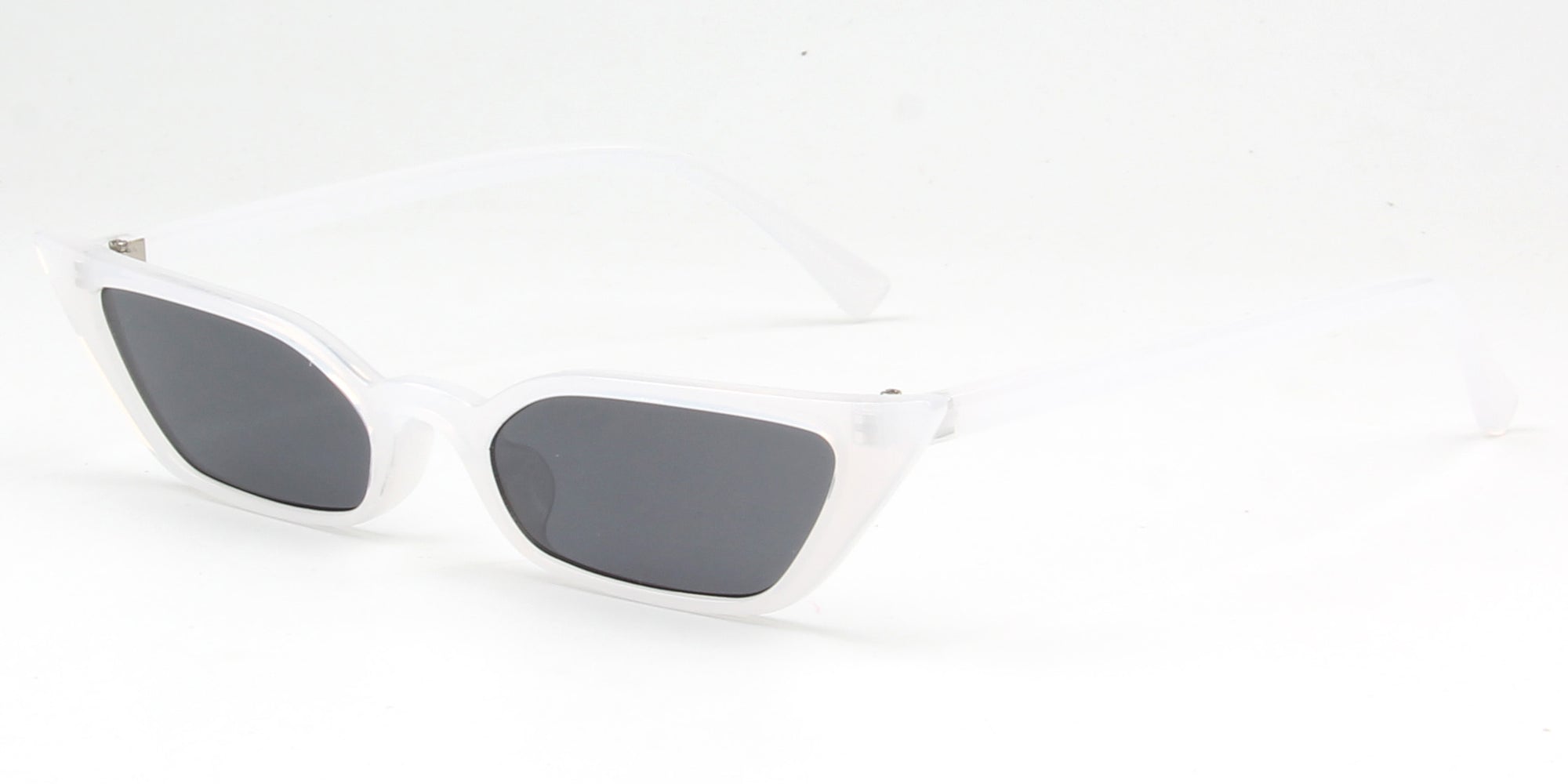 S1052 - Women Retro Vintage Slim Cat Eye Sunglasses - Iris Fashion Inc. | Wholesale Sunglasses and Glasses