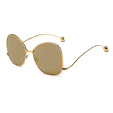 CD05 Women's Trendy Oversize Pantone Lens Sunglasses - Iris Fashion Inc. | Wholesale Sunglasses and Glasses