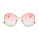 CD05 Women's Trendy Oversize Pantone Lens Sunglasses - Iris Fashion Inc. | Wholesale Sunglasses and Glasses