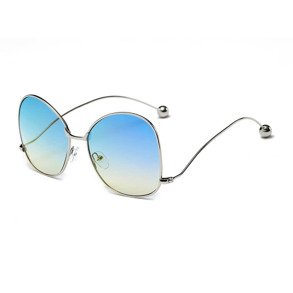 CD05 Women's Trendy Oversize Pantone Lens Sunglasses - Iris Fashion Inc. | Wholesale Sunglasses and Glasses