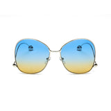 CD05 Women's Trendy Oversize Pantone Lens Sunglasses - Iris Fashion Inc. | Wholesale Sunglasses and Glasses